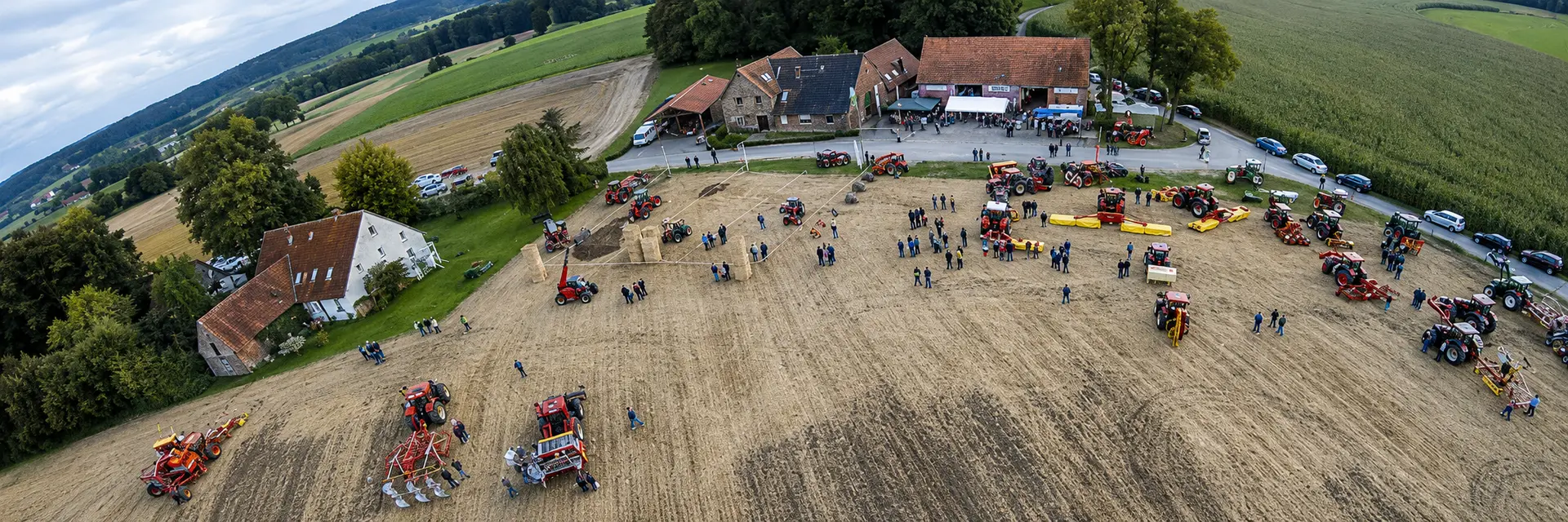 Maschinen auf einem Feldtag von Noak Landtechnik